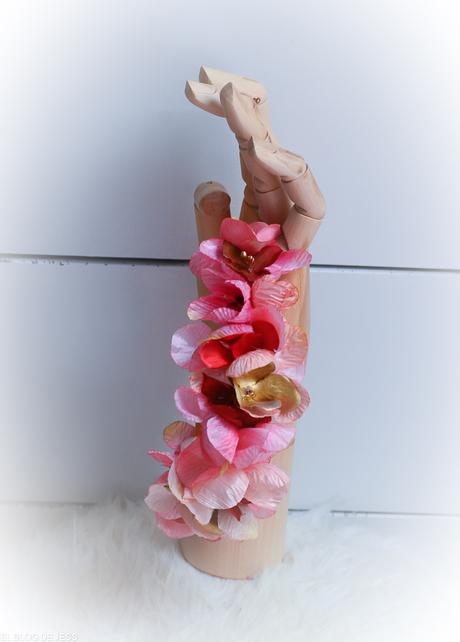 DIADEMA FLORAL SANDRA.