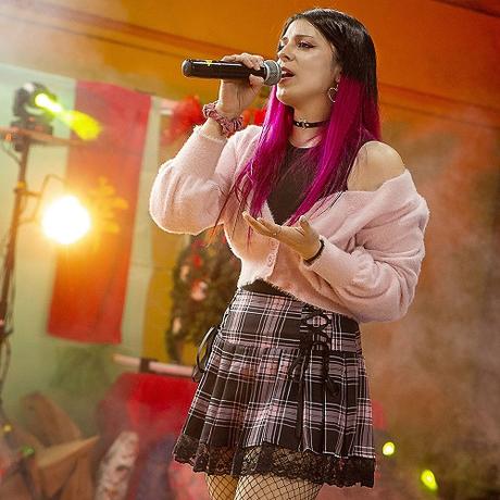 1e7b8a27-3240-a6d4-67f8-34cf16ccf100