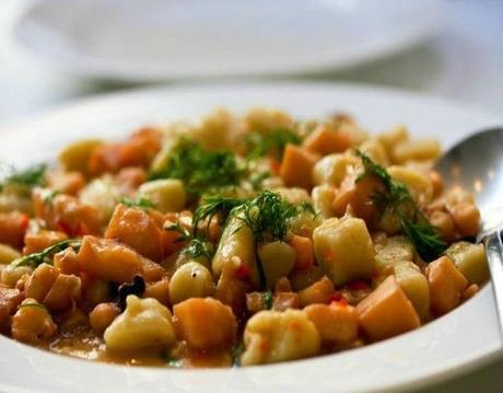 Chocos en salsa con garbanzos thermomix