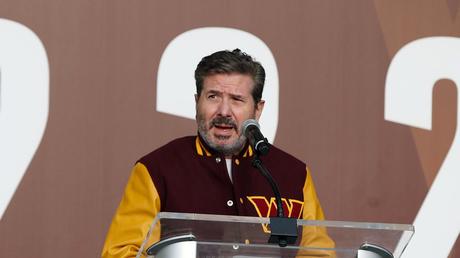 Noticias de la NFL Hoy – Viernes 21 de julio de 2023 Dan Snyder, dueño de los Washington Commanders