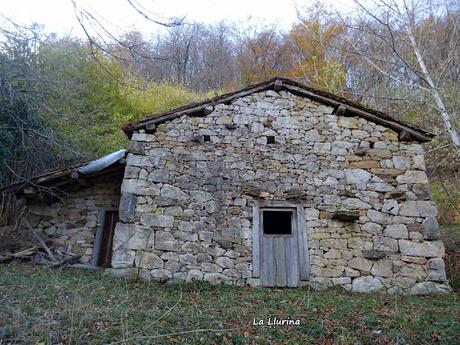 Riospaso-Güé Martínez-Los Praos-Las Planas-La Vaḷḷota-Las Navariegas