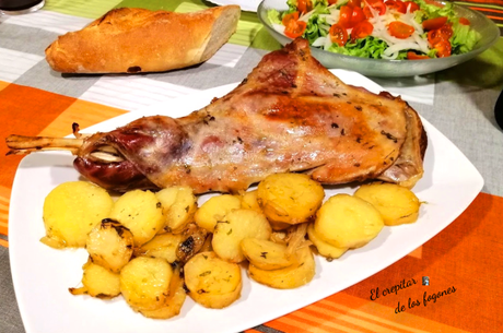 PALETILLA DE CORDERO AL HORNO CON PATATAS (horneada lentamente)