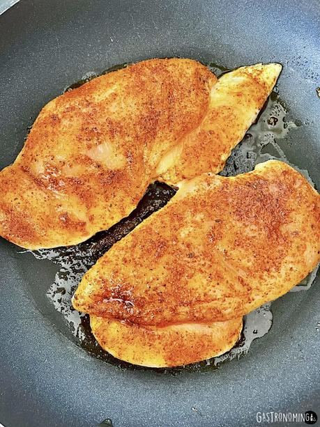 Pechugas de pollo con limón, miel y chipotle