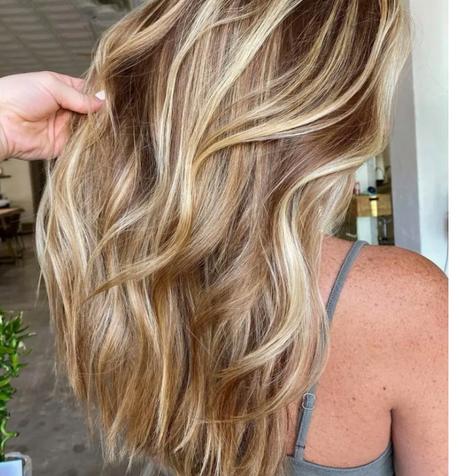 honey blond rubio miel 2023