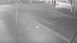 Wilde: mataron a un joven en una parada de colectivos para robarle el celular