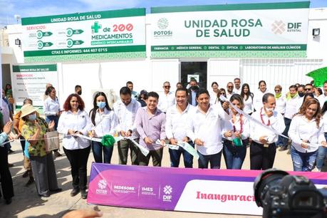 Más de 100 mil jefas de familia y sus hijos se benefician del programa Clínicas Rosas en San Luis Potosí