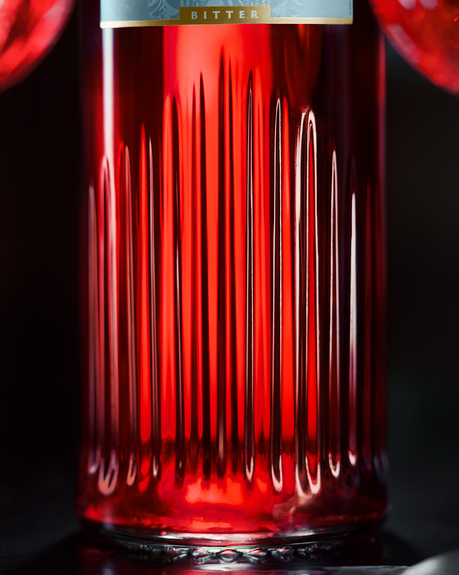 Campari rinde homenaje a Milán con el lanzamiento de la nueva e icónica botella inspirada en su hogar Campari rinde homenaje a Milán con el lanzamiento de la nueva e icónica botella inspirada en su hogar