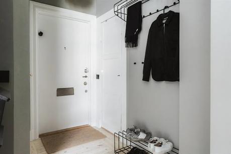 Un pequeño apartamento en tonos grises