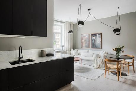 Un pequeño apartamento en tonos grises