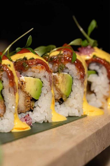 La cocina nikkei con más rock & roll de Madrid se come en el restaurante Latigazo