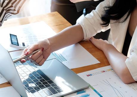 Asesoría Santa Coloma, especializada en Tráfico y Seguros, implementa su presencia avanzada mediante las ayudas europeas Next Generation Asesoría Santa Coloma, especializada en Tráfico y Seguros, implementa su presencia avanzada mediante las ayudas europeas Next Generation