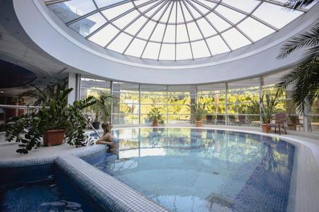 5 hoteles con baños termales en Budapest y sus alrededores