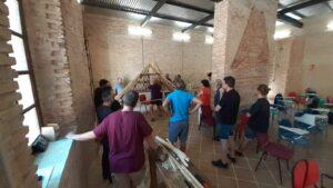 C-LM rebaja las previsiones de la vendimia a unos 19 millones de hectolitros y descarta una destilación de crisis C-LM rebaja las previsiones de la vendimia a unos 19 millones de hectolitros y descarta una destilación de crisis