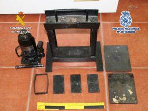 El “Verano Guay” concluye con la entrega de diplomas, castillos hinchables y una emocionante yincana El “Verano Guay” concluye con la entrega de diplomas, castillos hinchables y una emocionante yincana