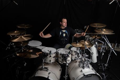 ‘Arte Sonoro: La Creación de Platillos Sabian’ es la nueva serie del músico venezolano Óscar Balza Óscar Balza - Sabian 5