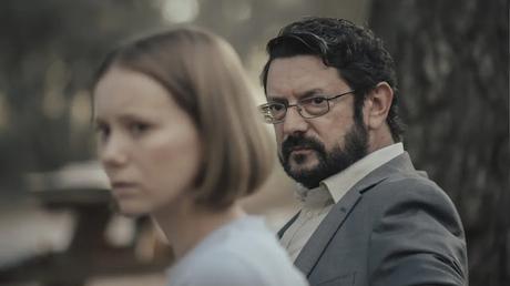 LA DESCONOCIDA -EN LO PROFUNDO DEL BOSQUE