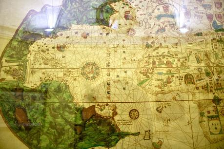 El Museo Naval de Sevilla (5): Mapas y cartas náuticas.