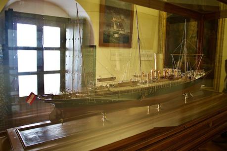 El Museo Naval de Sevilla (6): Maquetas y objetos náuticos.