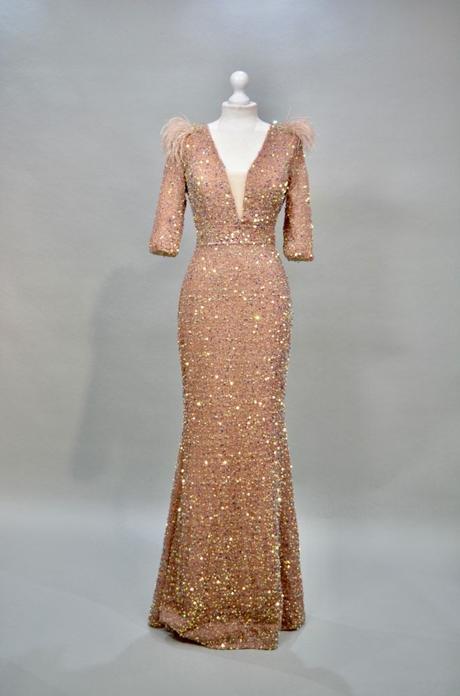 Hildegarda de Fiesta ofrece la posibilidad de alquilar vestidos y complementos para eventos, la moda sostenible encuentra su aliado