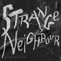 Folly Group estrenan Strange Neighbour