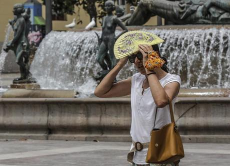 Las temperaturas de más de 44ºC comenzarán a frenarse mañana en la Península, aunque el calor seguirá el fin de semana Las temperaturas de más de 44ºC comenzarán a frenarse mañana en la Península, aunque el calor seguirá el fin de semana
