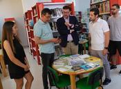 consejero Educación conoce actividades ‘Erasmus Rural’ acoge biblioteca Villar Olalla (Cuenca)