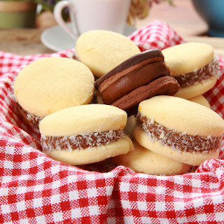 El Dulce Abrazo Global de los Alfajores: Una Aventura de Sabores y Tradiciones 🌍🍪
