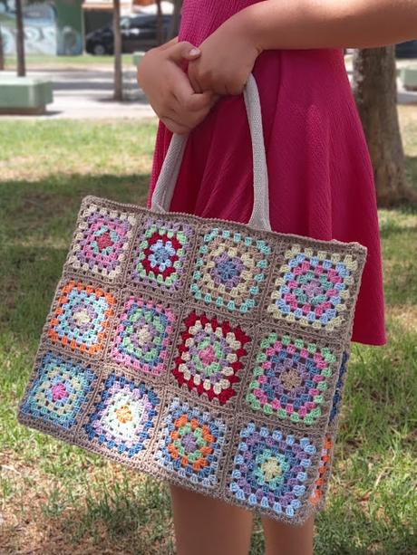 COLECCION AT THE BEACH, 