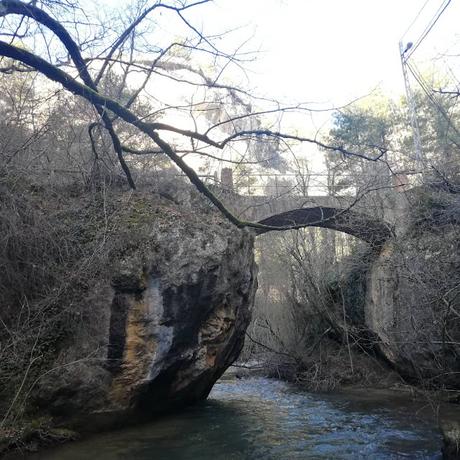 La Hoz de Beteta en el Parque Natural de la serranía de Cuenca. Un edén de tilos, roca caliza y agua