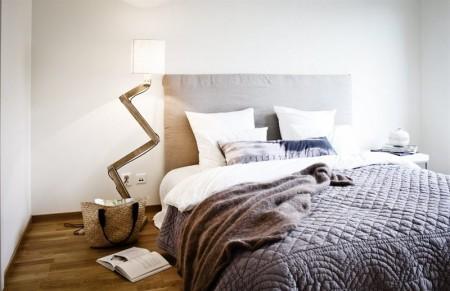 suelo de madera con calefacción radiante silla Svanen (el Cisne) o la Siete de Arne Jacobsen puro estilo nórdico muebles de diseño minimalismo nórdico lámparas de diseño estilo escandinavo electrodomésticos siemens diseño sueco diseño de interiores diseño danés decoración minimalista decoración de otoño decoración de interiores 