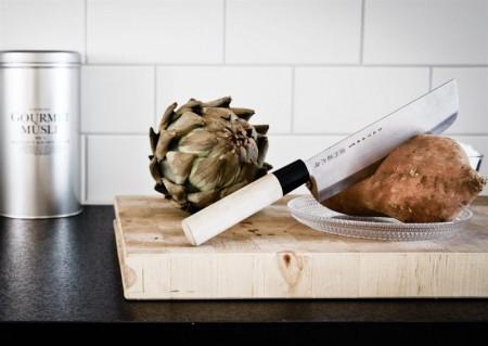 suelo de madera con calefacción radiante silla Svanen (el Cisne) o la Siete de Arne Jacobsen puro estilo nórdico muebles de diseño minimalismo nórdico lámparas de diseño estilo escandinavo electrodomésticos siemens diseño sueco diseño de interiores diseño danés decoración minimalista decoración de otoño decoración de interiores 