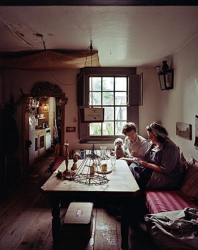 El universo eco-vintage de James Plumb