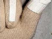 Unos guantes ayudan enseñanza niños problemas auditivos