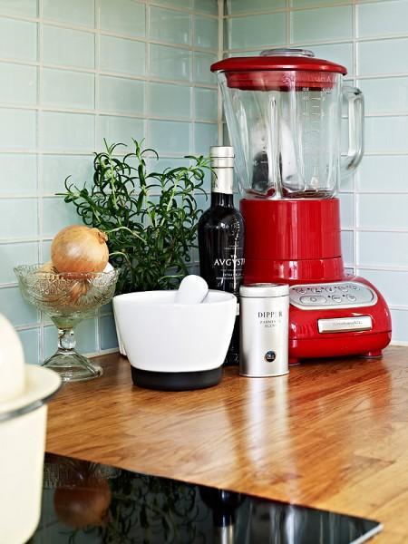 tratamiento para paredes paredes lisas papel de pared papel de flores muebles de ikea estuco estucado estilo nórdico dormitorios femeninos diseño de interiores decoración femenina decoración espacios pequeños decoración escandinava decoración de interiores decoración de espacios pequeños cocinas de ikea cocinas blancas blender batidora kitchen aid 