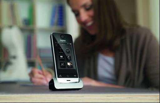 Gigaset presenta el primer teléfono táctil para el hogar: el SL910