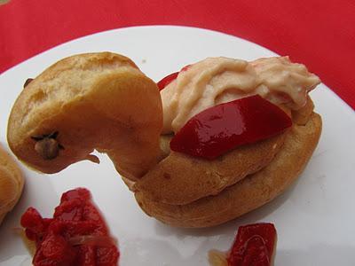 CISNES DE ATÚN Y PIMIENTO CISNES DE ATÚN Y PIMIENTO