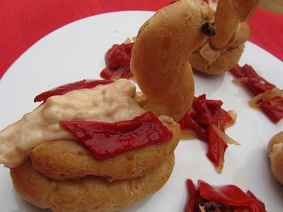 CISNES DE ATÚN Y PIMIENTO CISNES DE ATÚN Y PIMIENTO