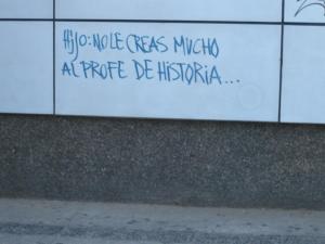 142.- No creas mucho al profe de Historia…