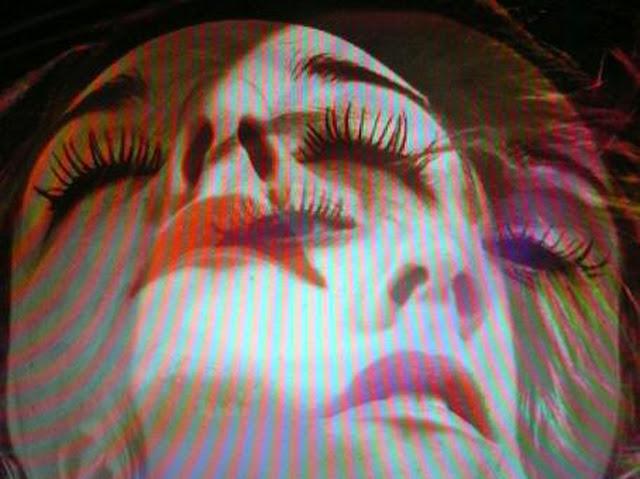 No asuma que quien intenta consolarte ahora, vive despreo...