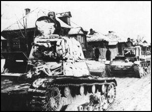 La primera retirada de la Wehrmacht: El Grupo de Ejércitos Sur cede Rostov - 02/12/1941.