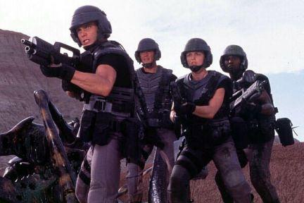 Starship Troopers también tendrá su remake