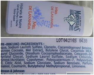 Y tú, ¿con qué te duchas? Yo, repito.