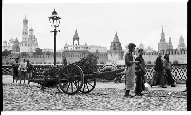 Daily Life in Russia under the Last Tsar, de Henri Troyat