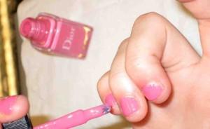 Embellece tus manos con una manicura paso a paso