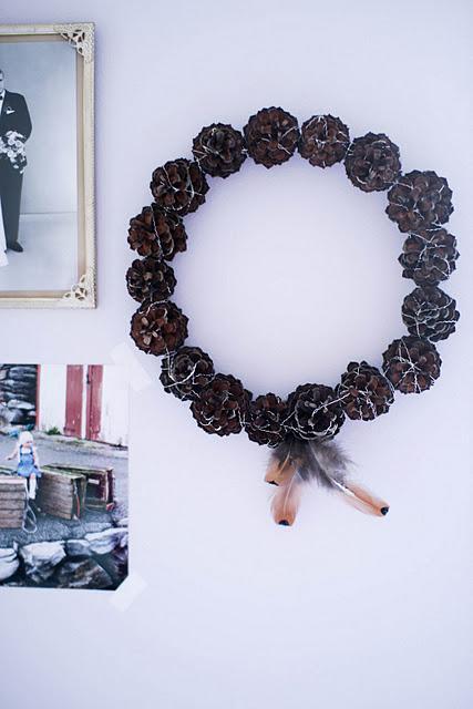 Decoración Navidad: Corona de Piñas