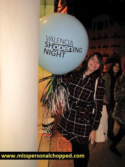 VALENCIA SHOPENING NIGHT! VALENCIA SHOPENING NIGHT!