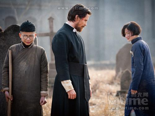 20 imágenes: Christian Bale reza para Zhang Yimou