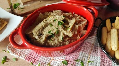 Paté de berenjena, atún y encurtidos Paté de berenjena, atún y encurtidos