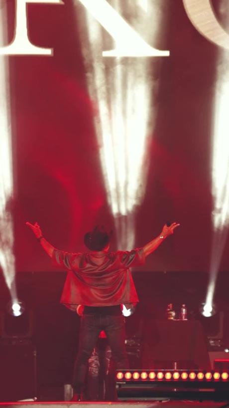 Espinoza Paz brinda una noche inolvidable de romanticismo en la Feria Nacional Potosina