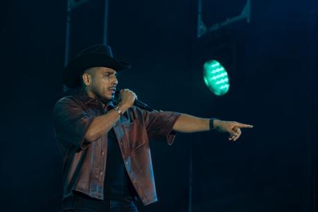 Espinoza Paz brinda una noche inolvidable de romanticismo en la Feria Nacional Potosina